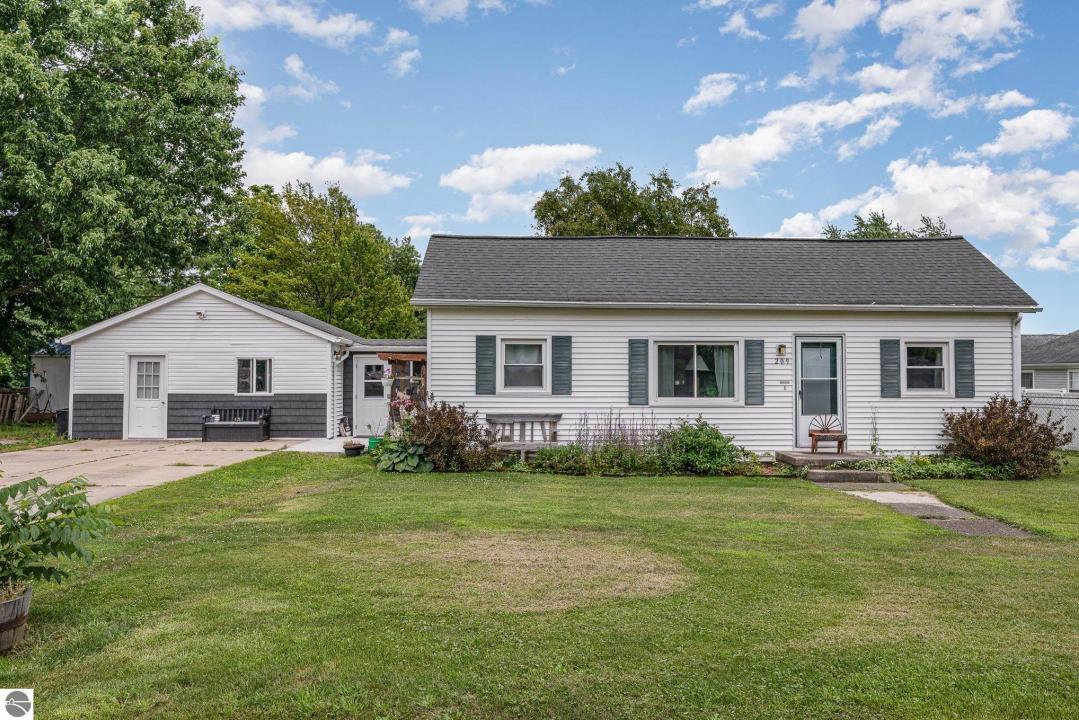 209 S Park, Ashley, Michigan 48806, Estados Unidos