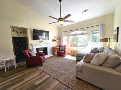 857 Coventry Avenue, Clovis, California 93611, USA