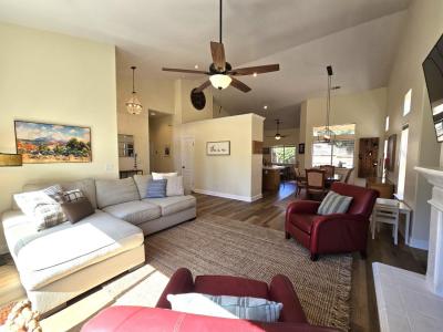 857 Coventry Avenue, Clovis, Kalifornia 93611, USA