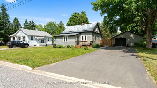 450 MARY STREET N, Gravenhurst, Ontario P1P 1G1, Canada