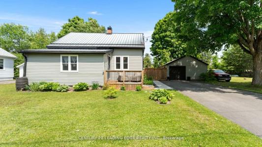 450 MARY STREET N, Gravenhurst, Ontario P1P 1G1, Canada
