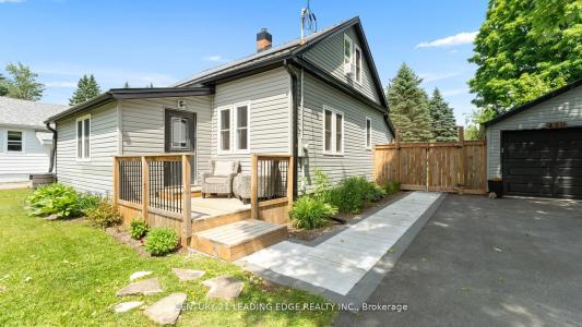 450 MARY STREET N, Gravenhurst, Ontario P1P 1G1, Canada