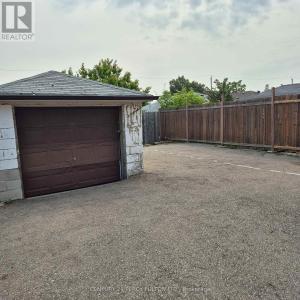 559A BIRCHMOUNT ROAD, Toronto (clairlea-birchmount), Ontario M1K 1P8, Canada
