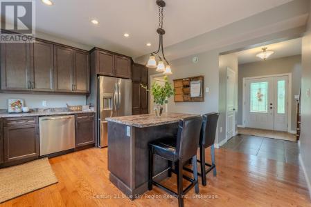 270 TREADLIGHTLY DRIVE, East Ferris (corbeil), Ontario P1B 8Z4, Kanada