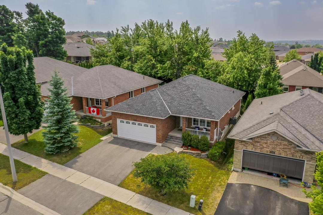 441 BIANCO CRESCENT, Peterborough West, Ontario K9K 0A3, Canada