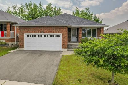 441 BIANCO CRESCENT, Peterborough West, Ontario K9K 0A3, Canada