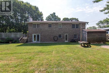 3 GLADSTONE STREET, Huron-Kinloss-, Ontario N0G 2R0, Canada