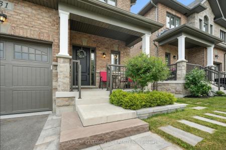 31 GORD MATTHEWS WAY, Uxbridge, Ontario L9P 0E9, Canada