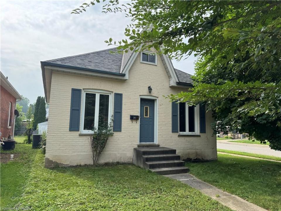 34 BRUNSWICK STREET, Brantford, Ontario N3T 1G1, Canada