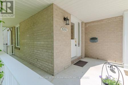 681 AQUAVIEW DRIVE, Ottawa, オンタリオ K4A 4W5, カナダ