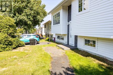 16 BRAEMERE STREET, St. John's, Nowa Fundlandia I Labrador A1A 3B5, Kanada