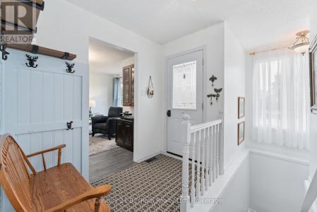8 AGNES STREET, Oro-medonte (moonstone), Ontario L0K 1N0, Canadá