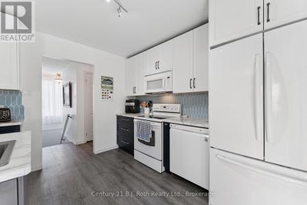 8 AGNES STREET, Oro-medonte (moonstone), Ontario L0K 1N0, Canadá