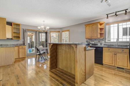 11906 106A STREET, Grande Prairie, Alberta T8V 7N5, CANADÁ