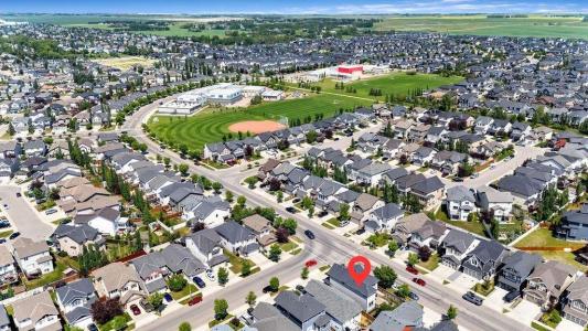 1363 KINGS HEIGHTS ROAD SE, Airdrie, Alberta T4A 0E8, Canada