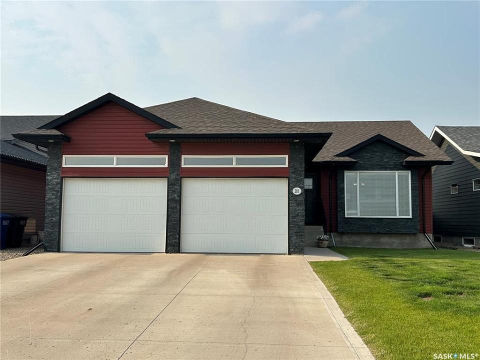 201 SASKATCHEWAN AVENUE, Humboldt, Saskatchewan S0K 2A0, Canada