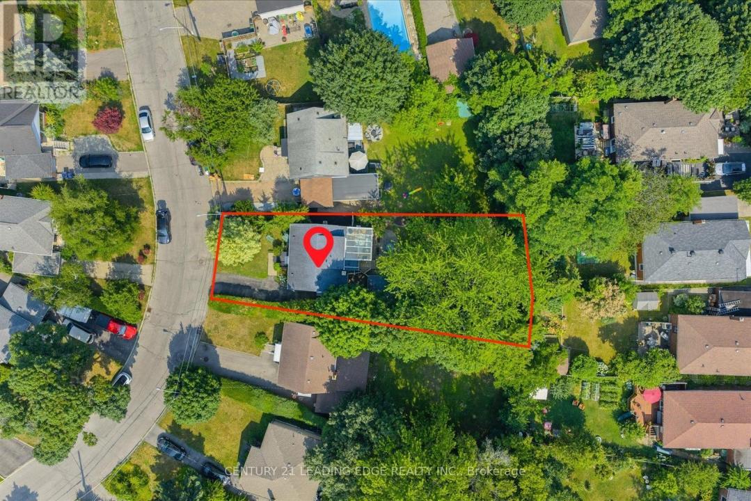 3 LATHAM AVENUE, Toronto (cliffcrest), Ontario M1N 1M7, Kanada