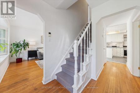 3 LATHAM AVENUE, Toronto (cliffcrest), Ontario M1N 1M7, Canada