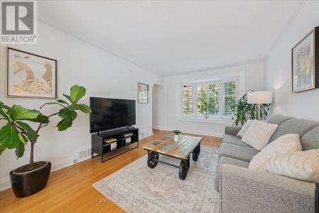 3 LATHAM AVENUE, Toronto (cliffcrest), Ontario M1N 1M7, Kanada