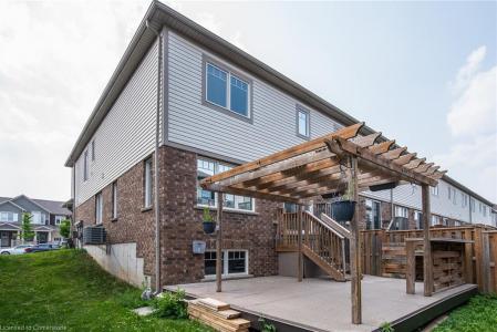 26 POSTMASTER DRIVE, Kitchener, Ontario N2R 0J2, Canada