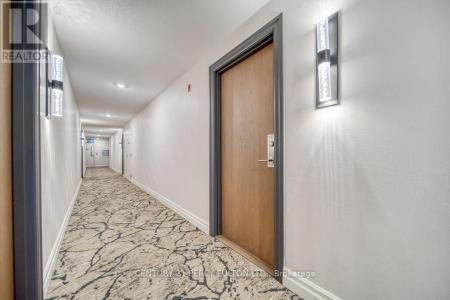 340 WATSON STREET WEST, Whitby (port Whitby), Ontario L1N 9G1, Canada
