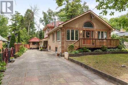 49 32ND STREET NORTH, Wasaga Beach, Ontario L9Z 2C4, Canada