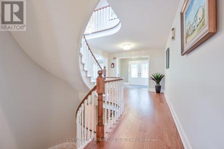 131 REEVE DRIVE, Markham (markham Village), أونتاريو L3P 6C8, كندا