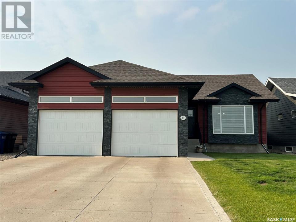 201 SASKATCHEWAN AVENUE, Humboldt, Saskatchewan S0K 2A0, Canada