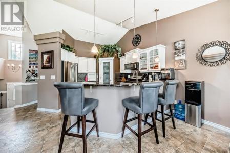 6212 DAVIS PLACE, Olds, Alberta T4H 1V8, Canada