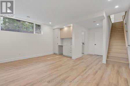 83 BOYCE AVENUE, Ottawa, Ontario K2B 6J1, CANADÁ