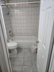 45 FLOWER CRESCENT, Toronto (rouge), Ontario M1X 1V9, Canadá