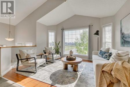 47 CIMARRON GROVE CLOSE, Okotoks, アルバータ T1S 2L7, カナダ
