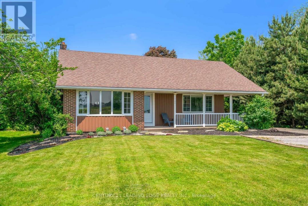 1182 LAKESHORE ROAD, St. Catharines (rural Port), Ontario L2R 6P9, Canada