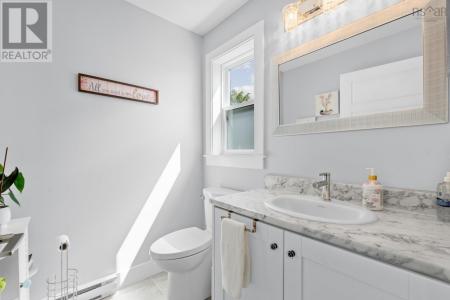 156 LEWIS DRIVE, Bedford, Nowa Szkocja B4B 1C5, Kanada