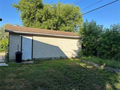 1 POPLAR STREET, Pine Falls, Manitoba R0E 1M0, Canada