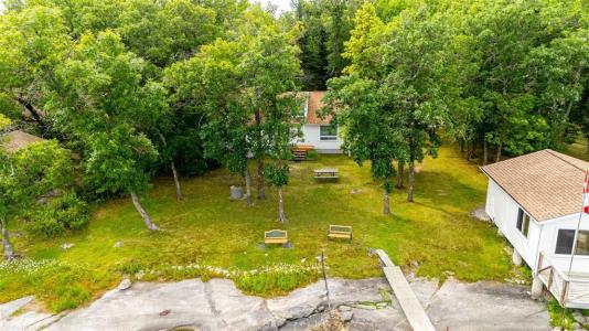 13 BLOCK 1 ROAD, Otterfalls, Manitoba R0E 2H0, Canadá
