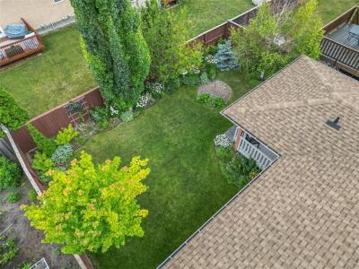14 FROBISHER CRESCENT, Brandon, Manitoba R7A 5B9, CANADÁ