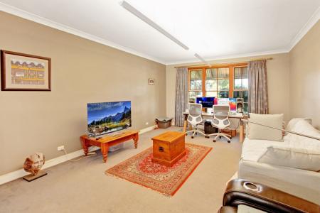84 Winbourne Road, Hazelbrook, NSW 2779, Australia