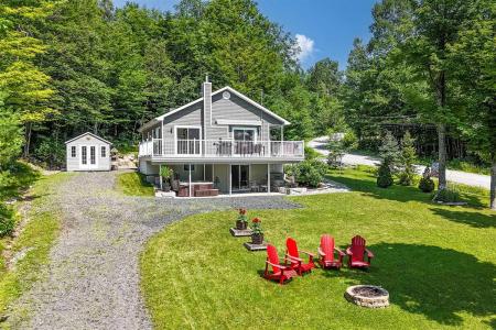 100  Rue du Lac-des-Sittelles, Austin, Quebec J0B 1B0, Canadá