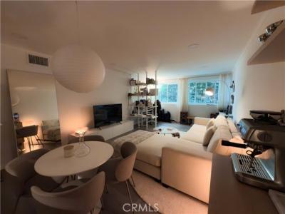532 N Rossmore Av , 102, Los Angeles, California 90004