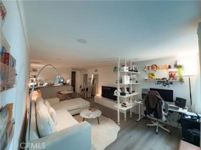 532 N Rossmore Av , 102, Los Angeles, California 90004