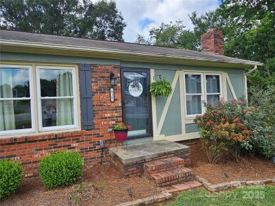 818 S Laurel Street, Lincolnton, NC 28092, USA