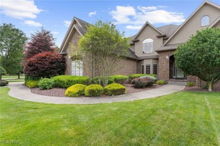 3764 Hunters Hill, Poland, Ohio 44514, USA
