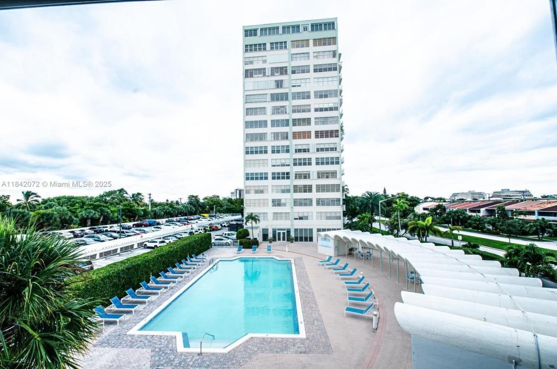 2150 Sans Souci Blvd B305, North Miami, Flórida 33181, Estados Unidos