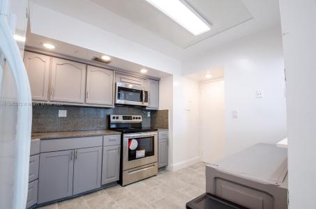 2150 Sans Souci Blvd B305, North Miami, Flórida 33181, Estados Unidos