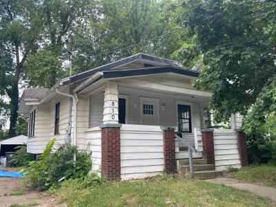 810 Fess Avenue, Akron, Ohio 44307, USA