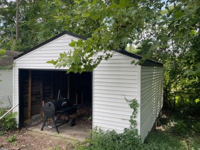 810 Fess Avenue, Akron, Ohio 44307, USA