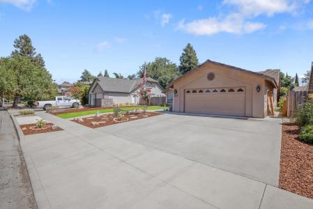 625 E Ferguson Avenue, Visalia, California 93292, USA