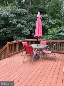 11 Cottonwood Drive, Barboursville, Virginia 22923, USA