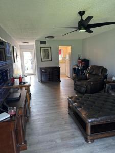 1949 SW Palm City Road, Stuart, 佛罗里达州 34994, 美国